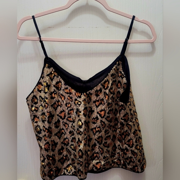 Fate Tops - Fate sequin Leopard crop top NWT small